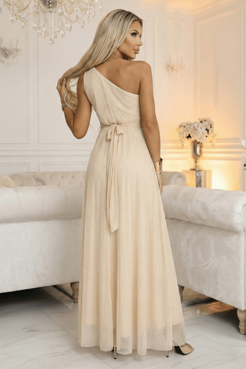 Vestido de gala comprido bege champagne com brilho e com ombro à mostra BeStylish 