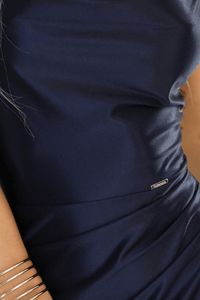 Vestido de cerimónia comprido em cetim com racha azul navy BeStylish