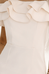 vestido de cerimónia médio bege com folhos BeStylish 