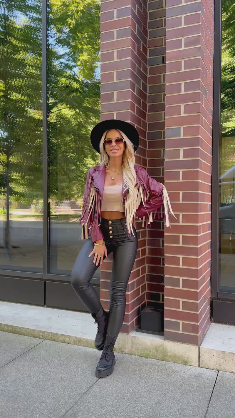 casaco de pele bordeaux com franjas BeStylish 